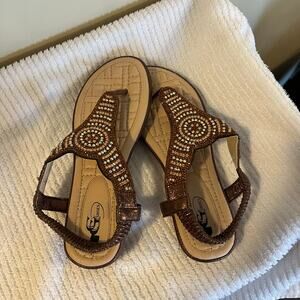 CG Shoes bejeweled flip flop sandals elastic heel strap beaded design size 6.5